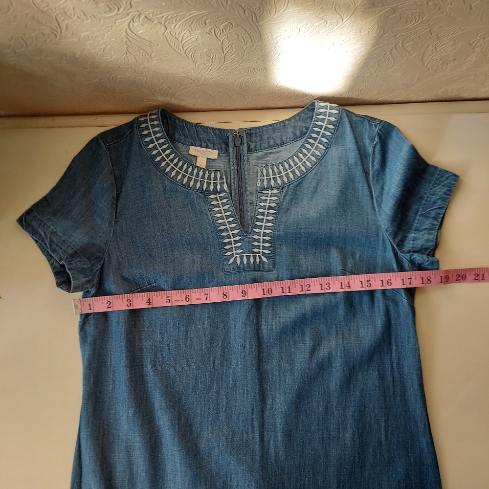Talbots blue chambray short sleeve shift dress embroidered neckline Sz 6 Petite - Picture 7 of 8